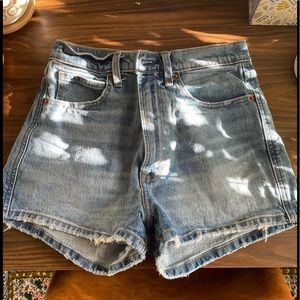 Abercrombie & Fitch Ultra High Rise Mom Short
